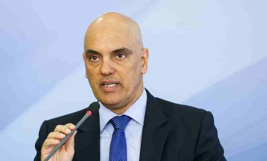 Alexandre de Moraes defende cassação e inelegibilidade aos políticos que usarem IA para criar fake news